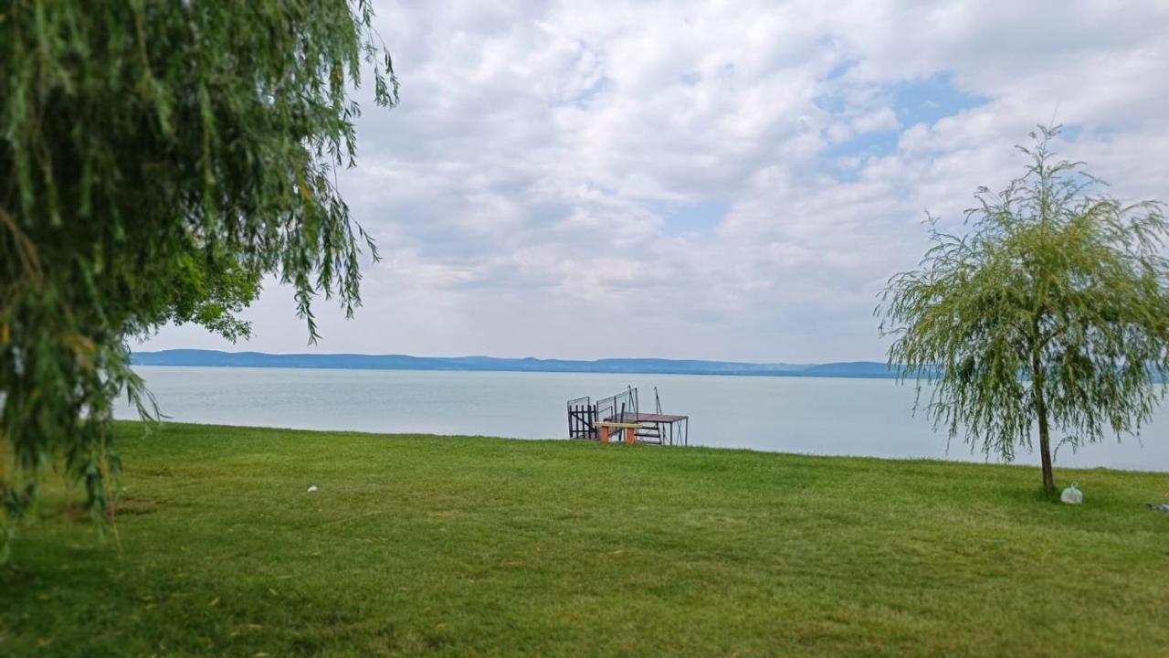 Traumlage Direkt Am See Balatonszárszó 외부 사진