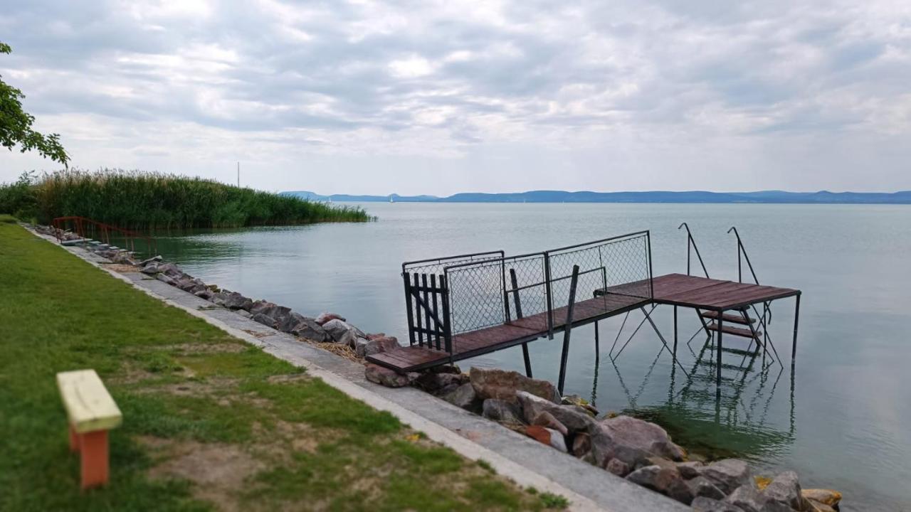 Traumlage Direkt Am See Balatonszárszó 외부 사진